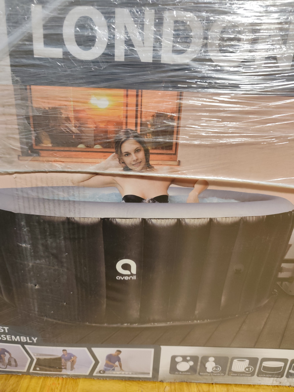 Avenli London felfújható jakuzzi fekete színű 165x70cm